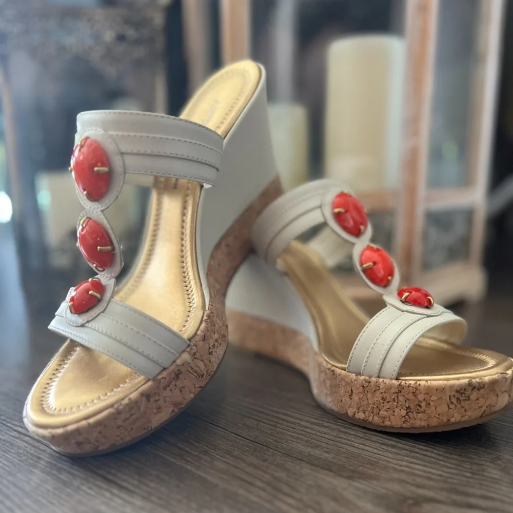 Antonio Melani Off-White Women's Cork Wedge Sandals with Coral Color Stones Sz 8